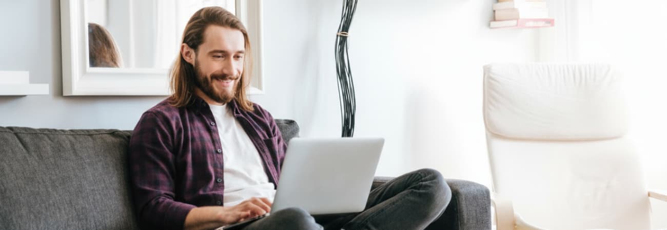 How many months in advance do I have to register as a job seeker?